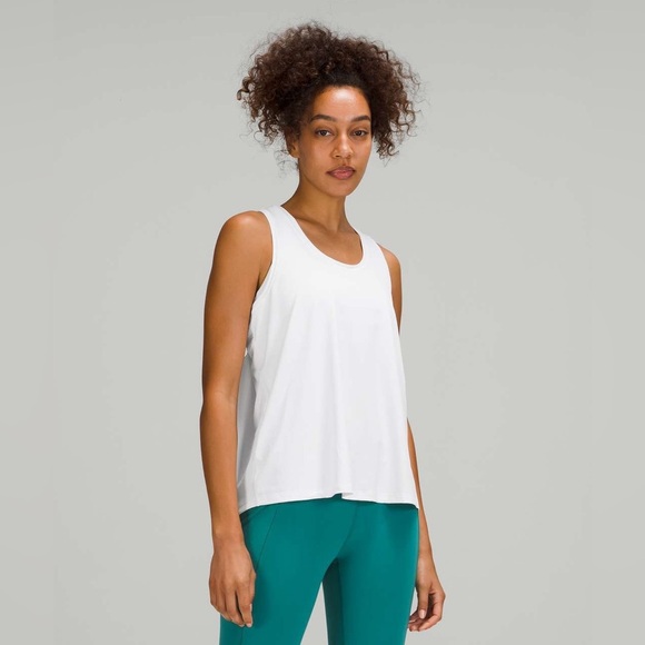 NWOT - Lululemon Essential Tank *Train in White - Size 4 - Picture 2 of 8